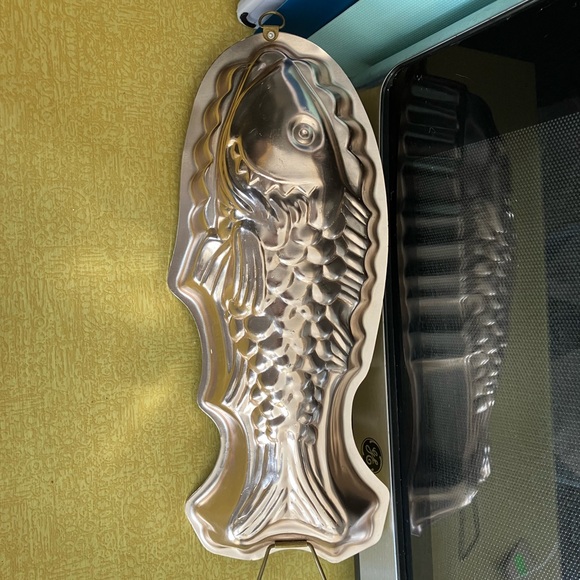 Fish-Shaped Copper Mold - Picture 5 of 5